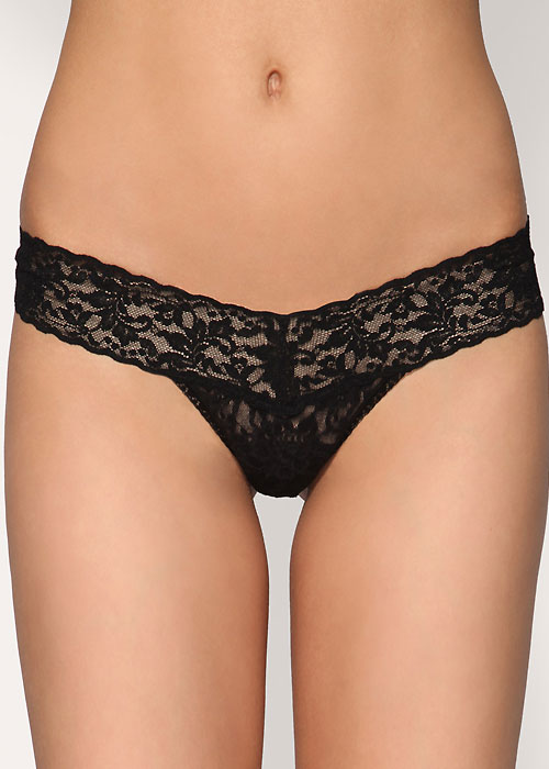 Hanky Panky Signature Lace Low Rise Thong In Stock At Uk Tights