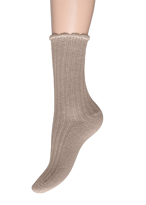 Charnos Wool Rib Scallop Top Socks SideZoom 3