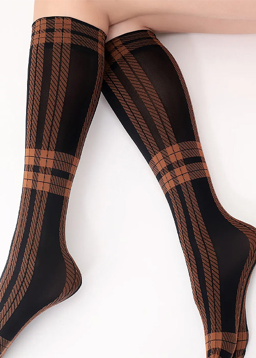 Oroblu All Colours Scottish Knee Highs SideZoom 3