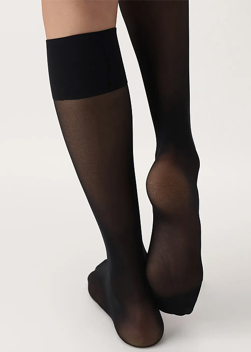 Oroblu Repos 70 Medium Compression Knee Highs image