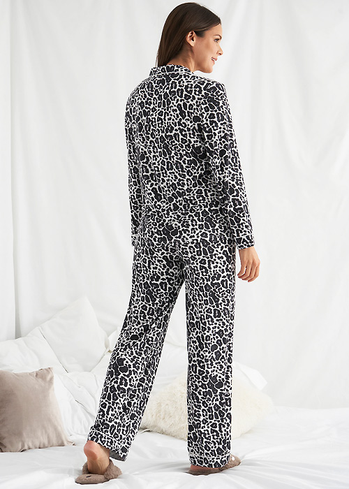 Pretty You London Luxe Leopard Bamboo Pyjama Set SideZoom 3